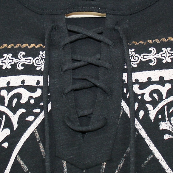 Lucky Lace-Up Choker Graphic Tee NWT - Picture 4 of 8
